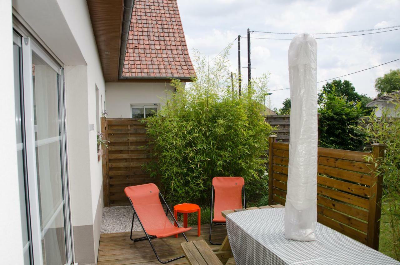 Whitley Cottage Condette エクステリア 写真