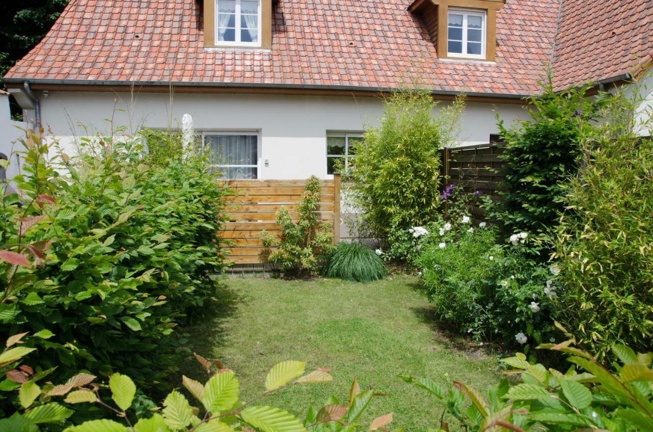 Whitley Cottage Condette エクステリア 写真